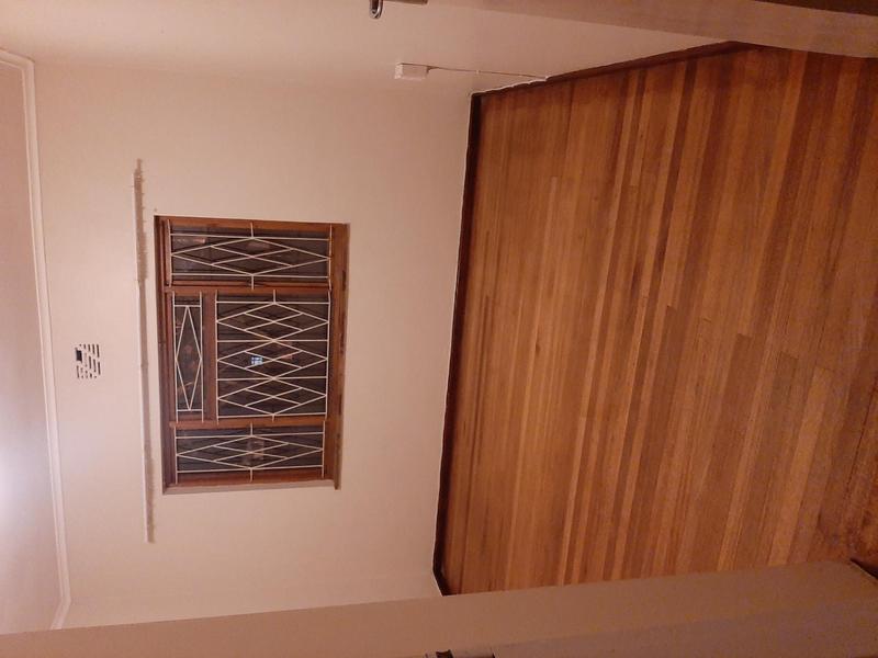 To Let 4 Bedroom Property for Rent in Goodwood Central Western Cape